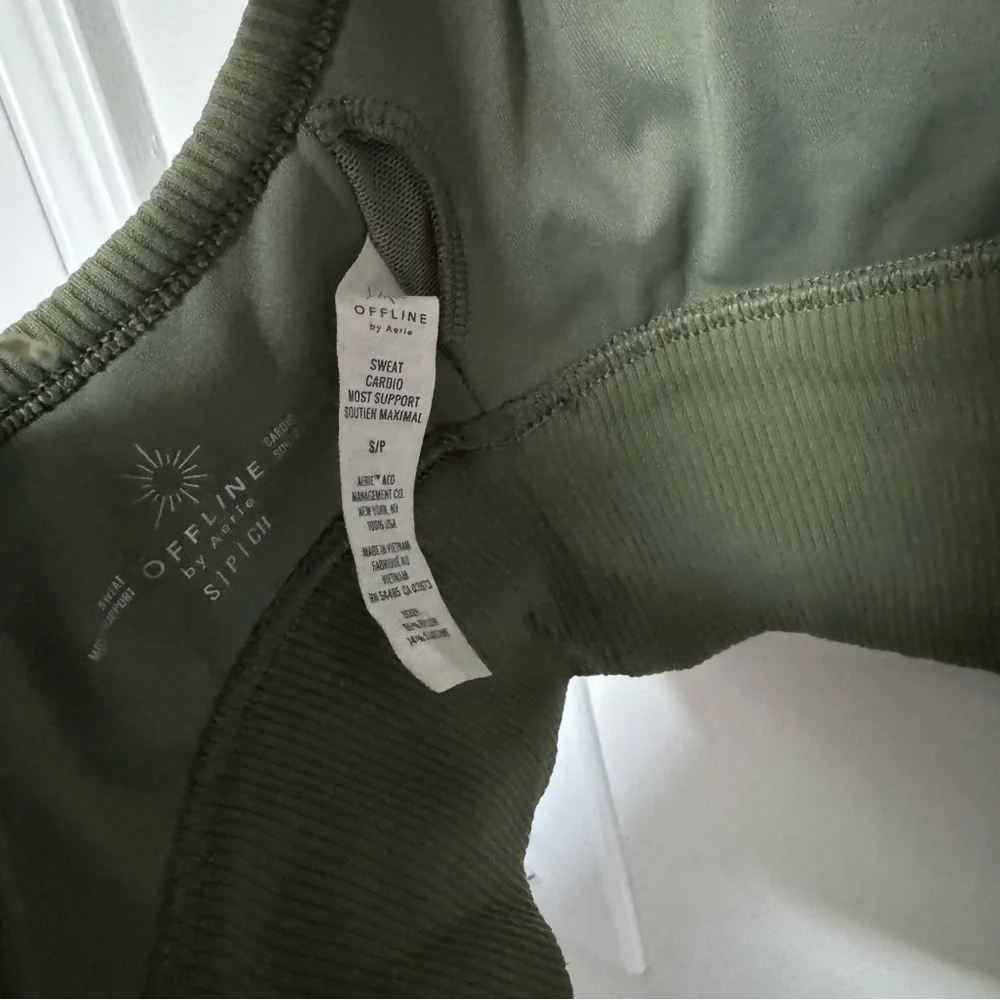 Aerie ribbed olive green bra tank S - Picture 4 of 4